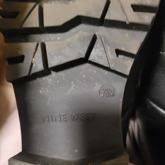 Nine West Black Faux Fur lined Leather Combat Boot 1.5" Heel Size 7.5 - Picture 3 of 7